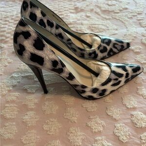 New Stuart Weitzman 7 Black and White Animal Print Heels